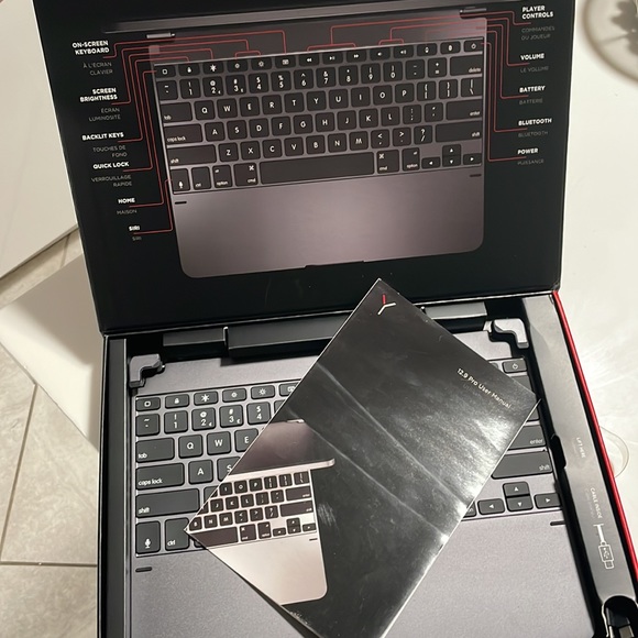 Brydge Wireless Kewboard - Picture 3 of 7